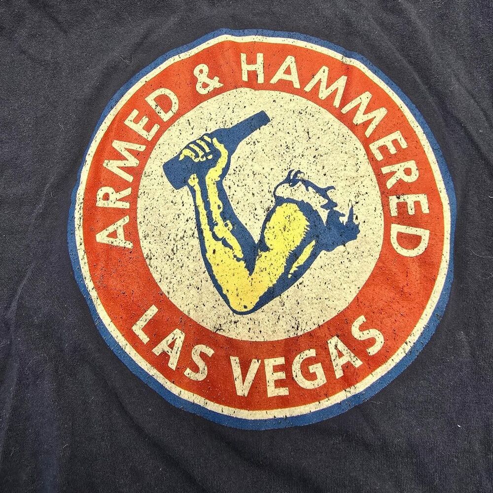Gildan Armed & Hammered Las Vegas Men's Size 2XL graphic t-shirt